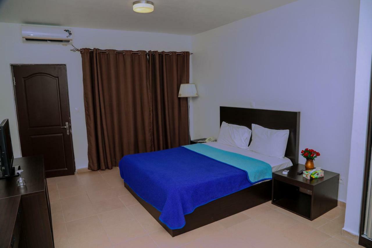 Riviera Taouyah Hotel Conakry Exterior photo